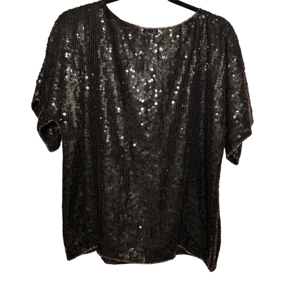 Women's Vintage J.L.B. Black & Sliver Sequin Top w/ 100% Silk Lining Size M. - Picture 2 of 6